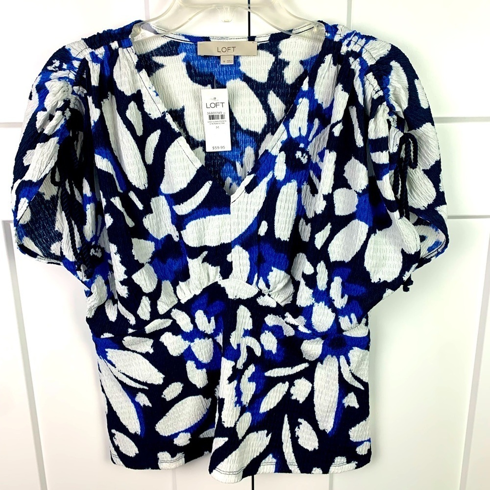 NWT Ann Taylor Loft MEDIUM Floral Blouse V NecK Tie Sleeves